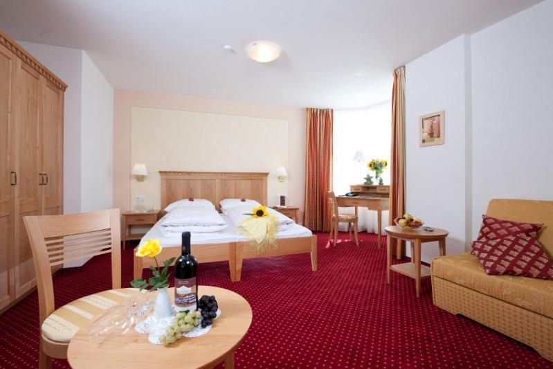 Hotel Oberwirt Feldthurns Exterior photo